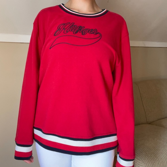 ✨ Red Tommy Hilfiger sweater ✨ - Picture 3 of 5
